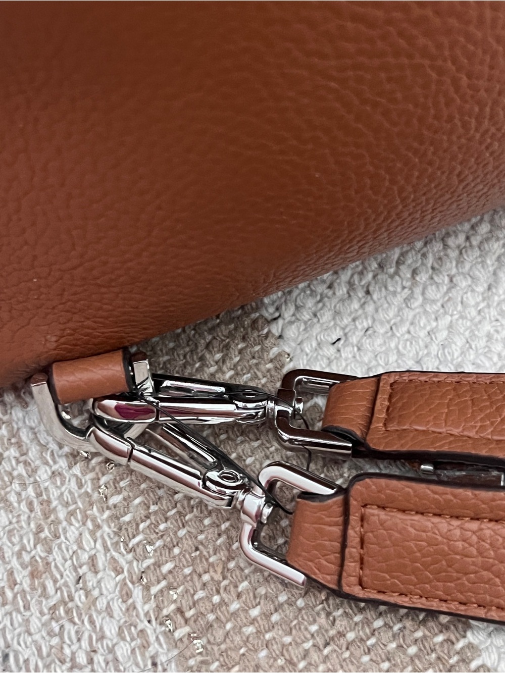 Calvin Klein Tan Leather Sling Pack - Picture 4 of 6